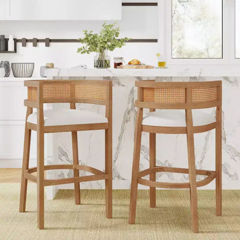 Tabourets de bar rembourrés en bois d'hévéa contemporains avec dossier incurvé en rotin