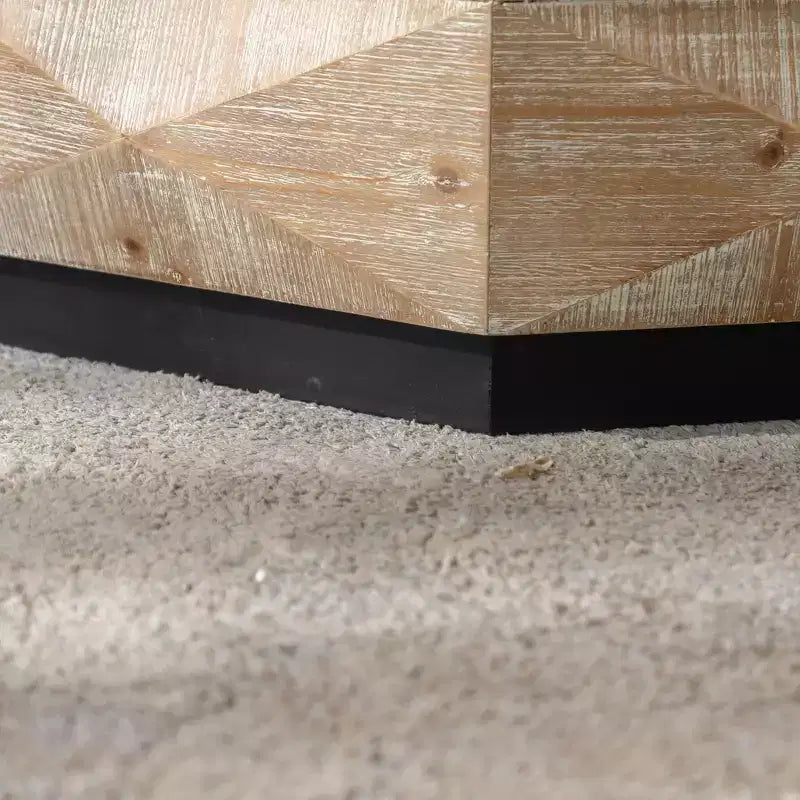 Table basse en bois avec motif octogonal en relief