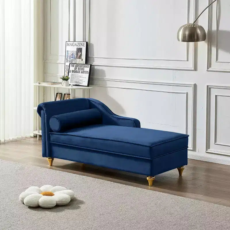 Canapé méridienne en velours avec pieds en métal doré et coussin rond pour salon bleu