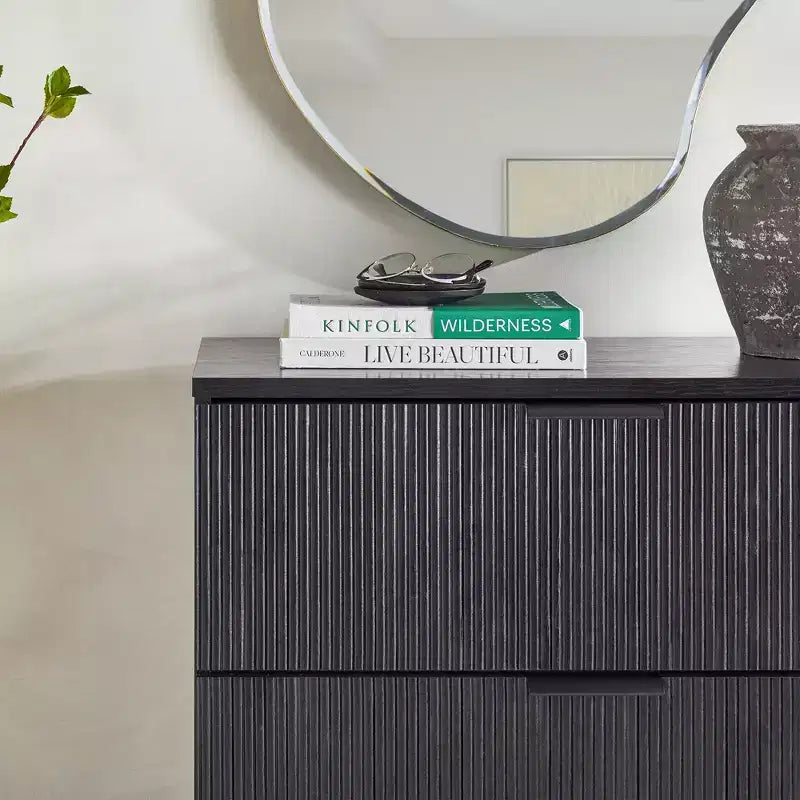 Commode 3 tiroirs à façades cannelées